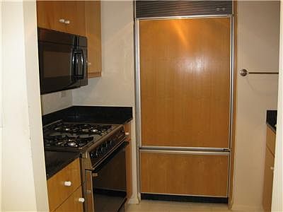 3rd image of 160 W 66th St APT 23F
