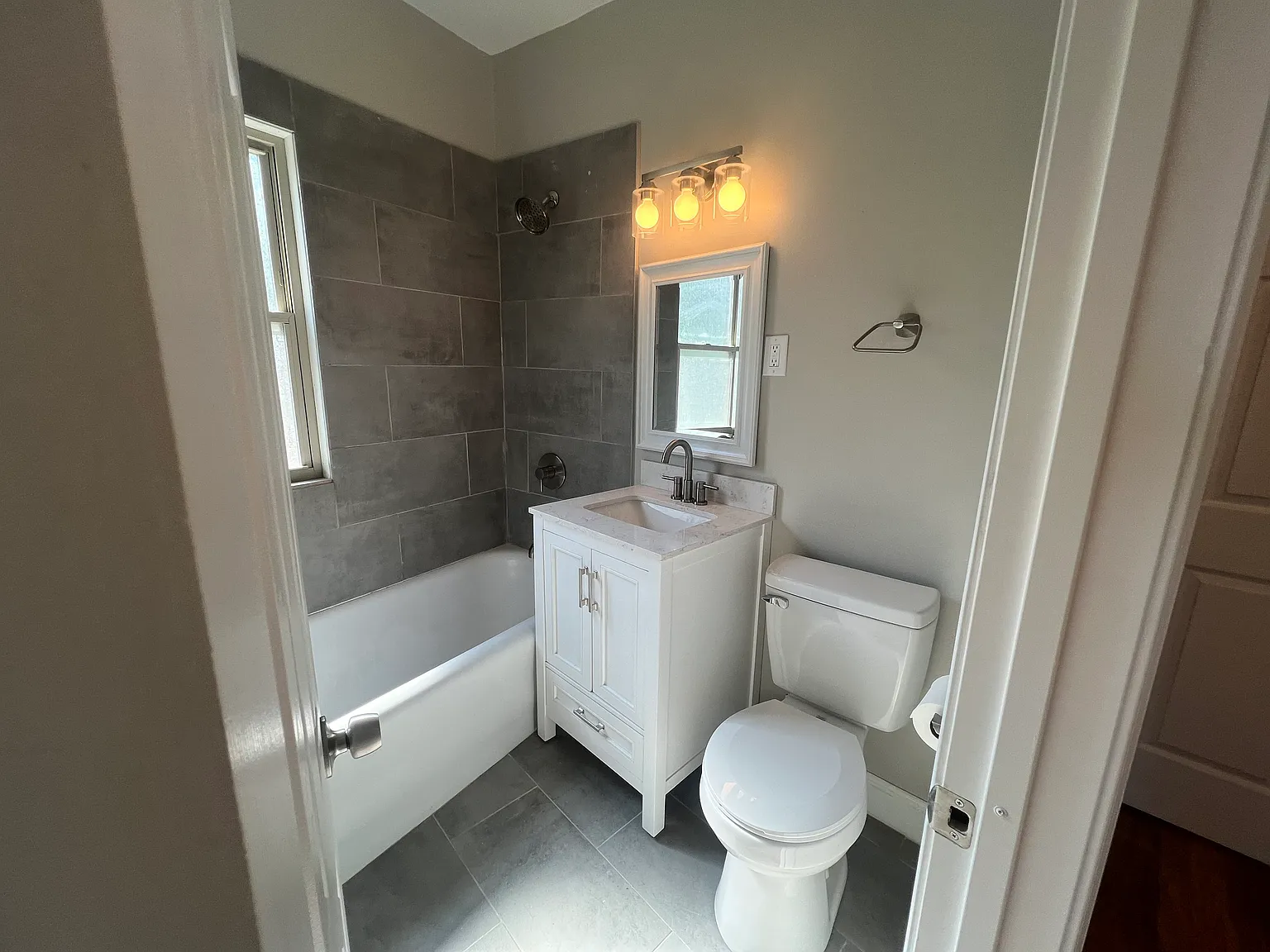2 bed, 1300 sqft, $1,700 — Photo 3