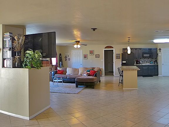 3rd image of 270 Astor Dr