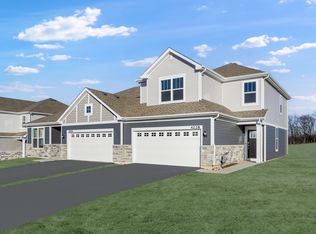 4228 Meadowridge Rd, Woodstock, IL 60098