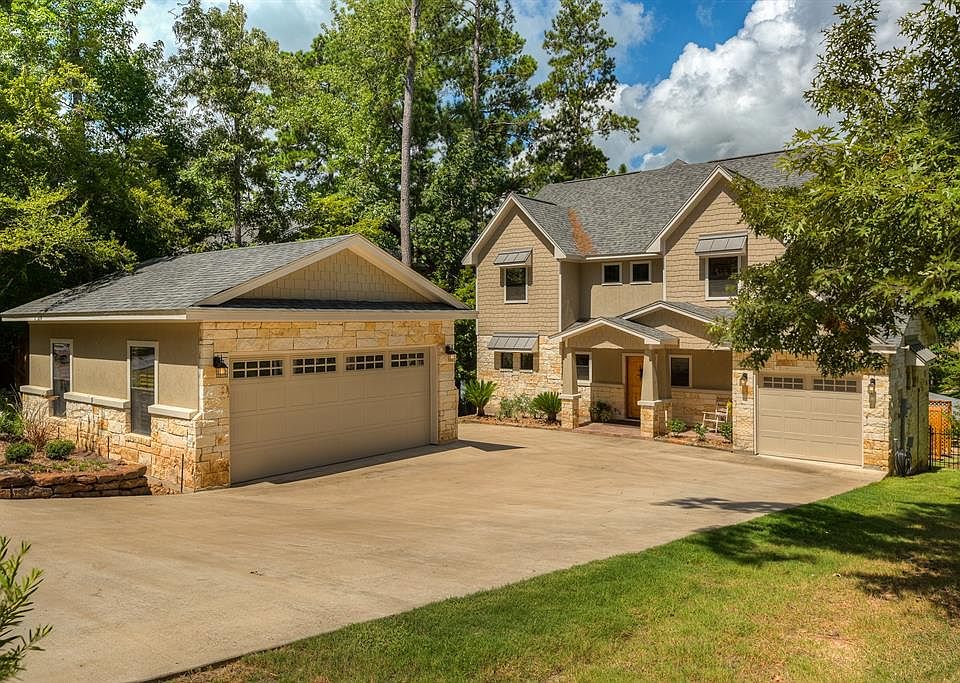 1st image of 290 Lake Grove Dr