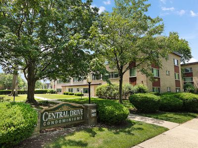 2620 Central Dr APT 2S, Flossmoor, IL, 60422