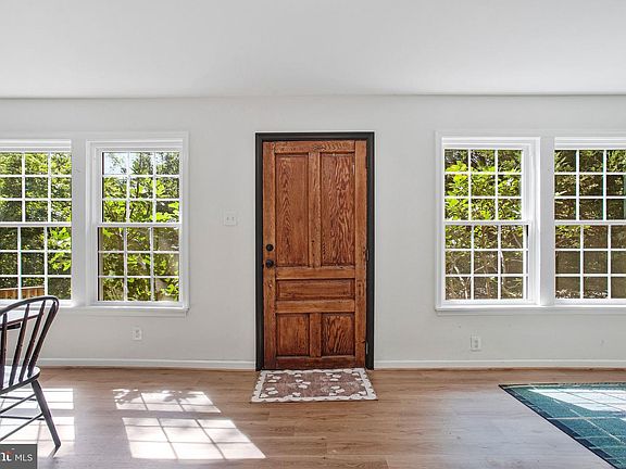 4th image of 6485 Anderson Ave