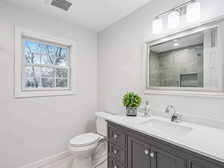 161 Myrtle Ave — Photo 23