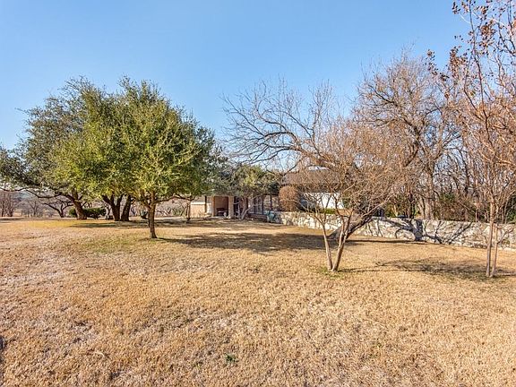 2nd image of 2509 Skyline Dr