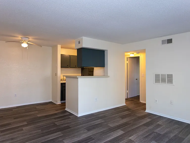 Parkhaven Apartments — Photo 8