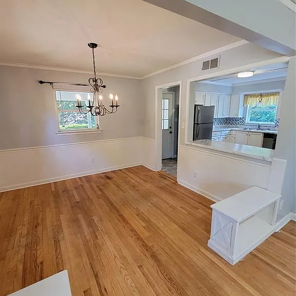 558 Karen Rd — Photo 6