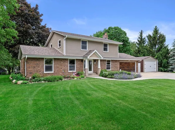 W250N9255 Clearview DRIVE, Lisbon, WI 53089