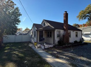 410 S Forklanding Rd, Maple Shade, NJ 08052