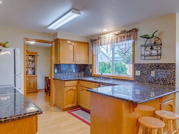 2nd image of 5816 NE 83rd Ct