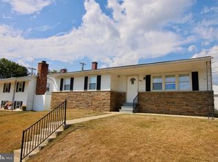 896 Gordon Dr, Glen Burnie, MD 21061