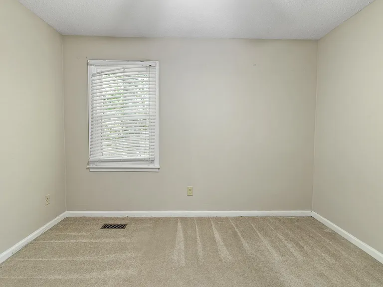 22 Ashford Cir — Photo 25