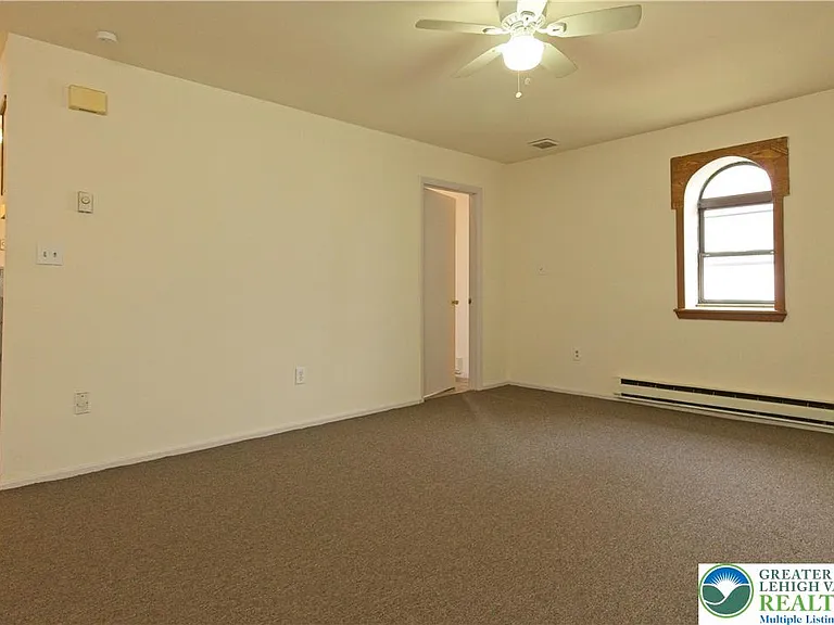 709 Front St — Photo 5