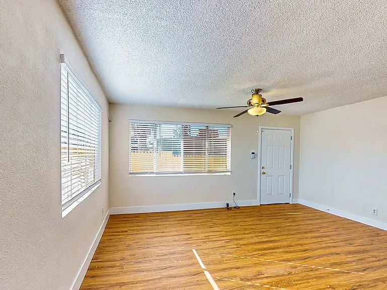 1302 Rexford Pl — Photo 13