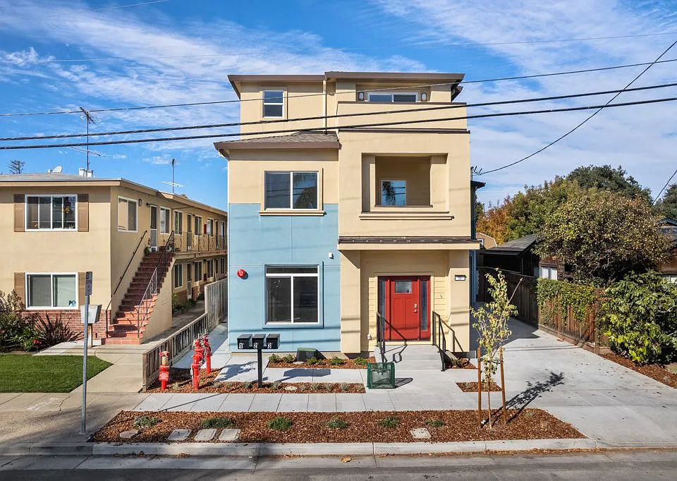 39 Lester Ave #1