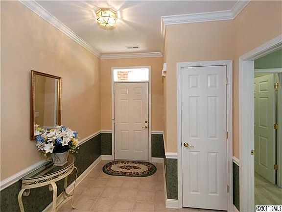 Home for Sale in Matthews, North Carolina $179,900