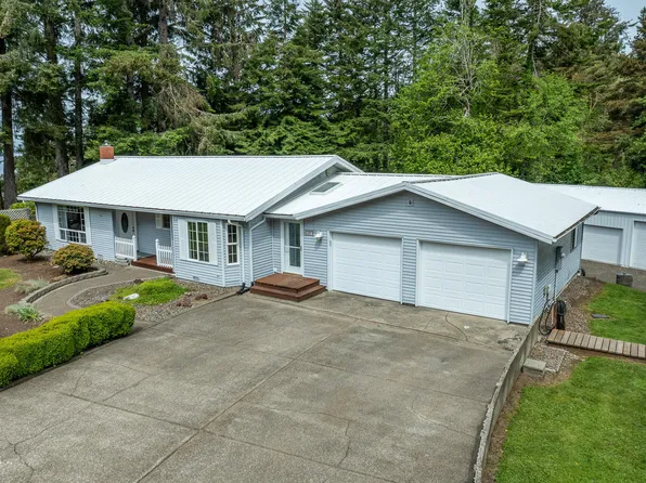 1317 NE Yaquina Heights Dr, Newport, OR 97365