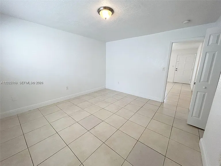 2070 NE 162nd St #4 — Photo 14
