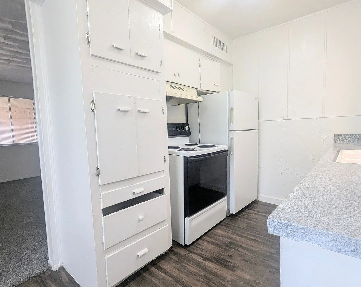 Gaston Twelve Apartments Spacious 1 & 2 Bedrooms + All Bills Paid + Half Month OFF! — Photo 4