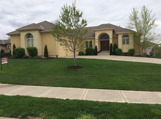 4481 SW Raintree Shore Dr, Lees Summit, MO 64082