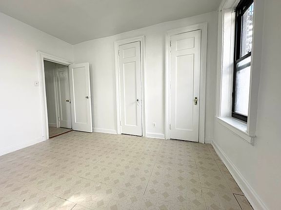 2nd image of 2525 Aqueduct Ave #D3