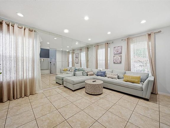 5th image of 2808 ROCCELLA COURT
