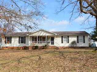 1055 Canterbury Dr, Cookeville, TN 38501
