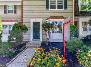 5015 Head Ct, Fairfax, VA 22032