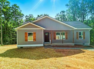 1 Hickory Cove Ln, Moneta, VA 24121