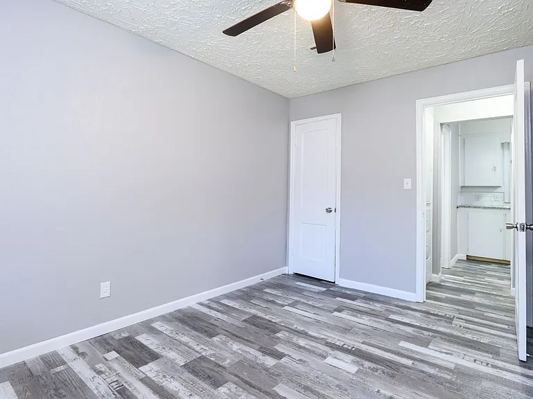 1037 S Vine St — Photo 6