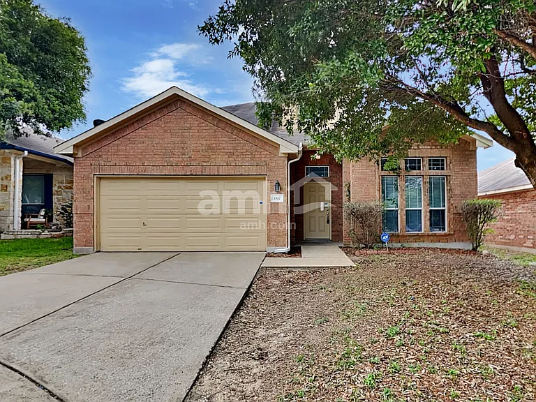 1817 Melissa Oaks Ln — Photo 1