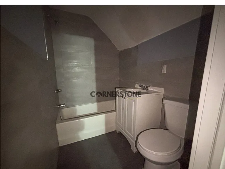 170 Greenwood Ave — Photo 6