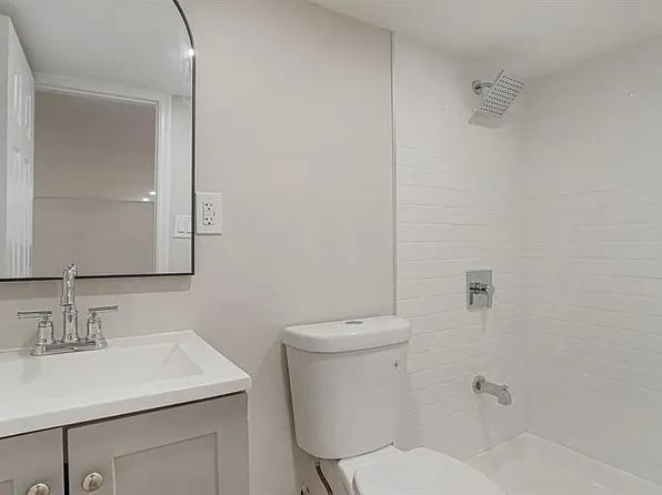 4411 Edson Avenue image 17 of 27