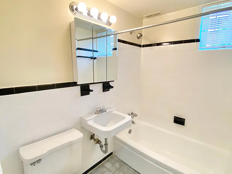 3322 12th St SE #103 — Photo 11