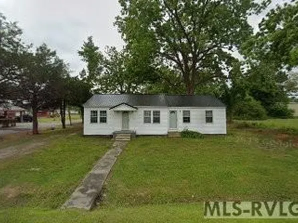 100 E Pine St, Winton, NC 27986