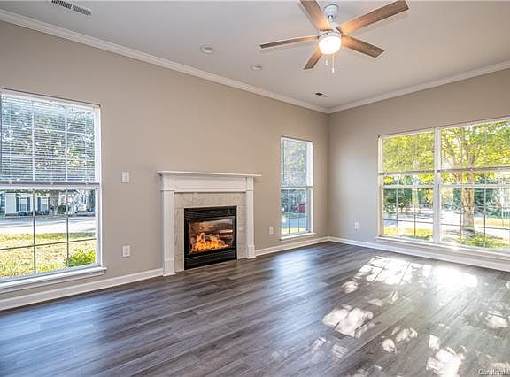 4th image of 104 Spring Grove Dr