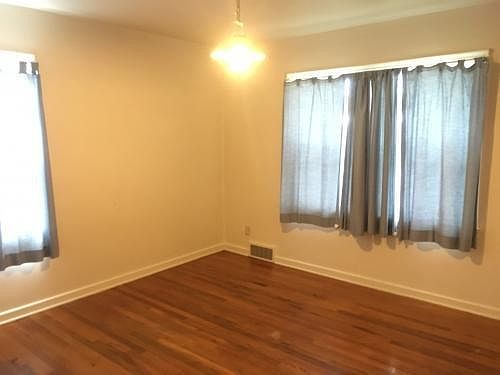 5th image of 1880 E Laird Ave
