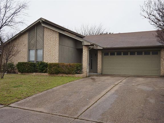 2nd image of 7917 Pebblebrook Dr