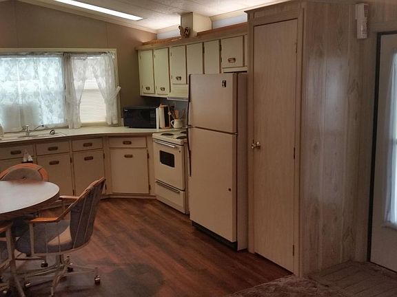 Kitchen with Lots of Storage