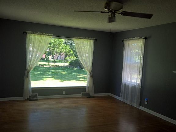 2nd image of 44 Circle Dr