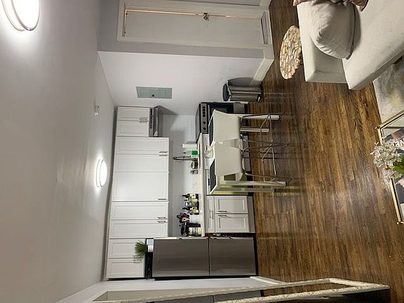 4th image of 416 W 23rd St #5