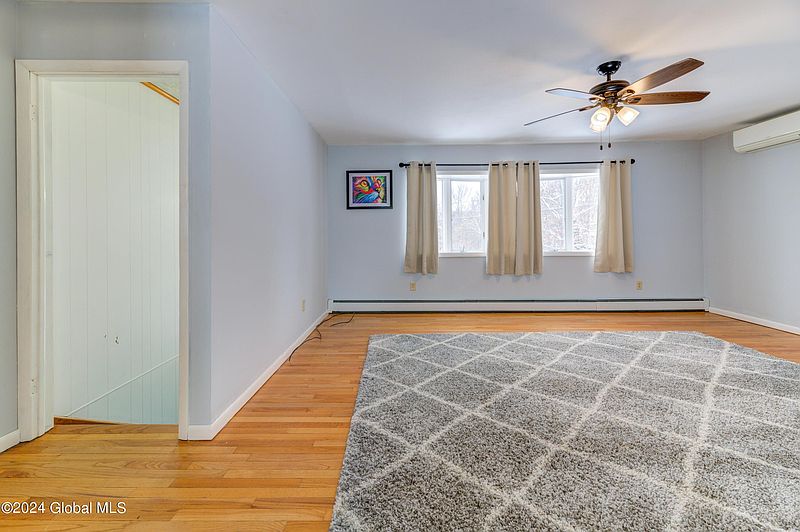 4th image of 27 Sage Road