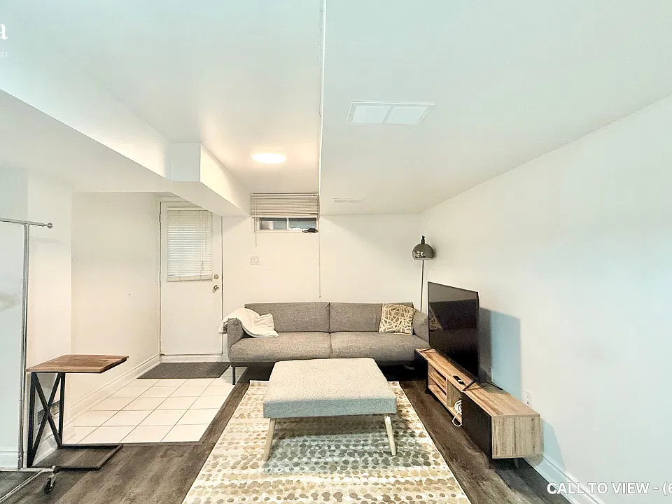 30 Osler St #2