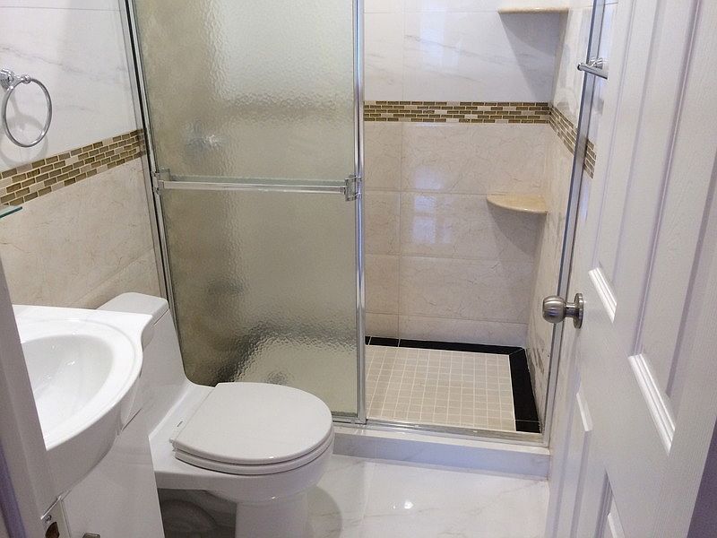 2nd image of 452 Seneca Ave #2