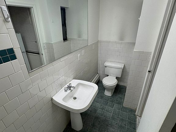 5th image of 57 Clinton St APT 2C