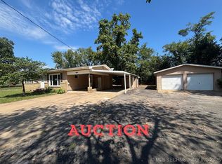 102 E Thompson St, Vian, OK 74962