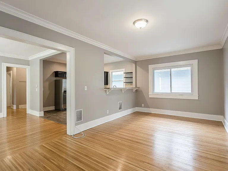 26-28 Palisade Park — Photo 6