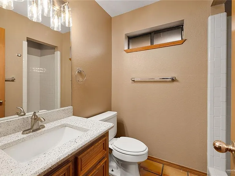 1606 Terrace Dr — Photo 10