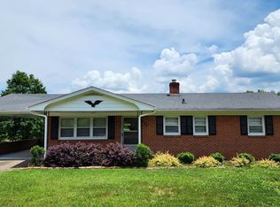 930 Glade St, Martinsville, VA 24112