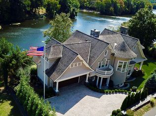 271 Valley Rd, Cos Cob, CT 06807